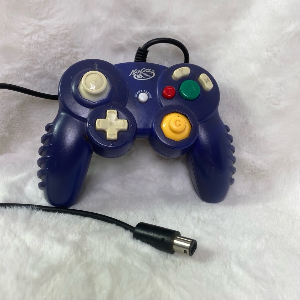 MadCatz GameCube purple Nintendo controller